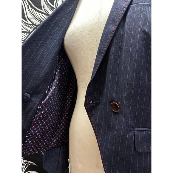 Tommy Hilfiger striped cropped 2 button lapel blazer sz Medium - Picture 4 of 4